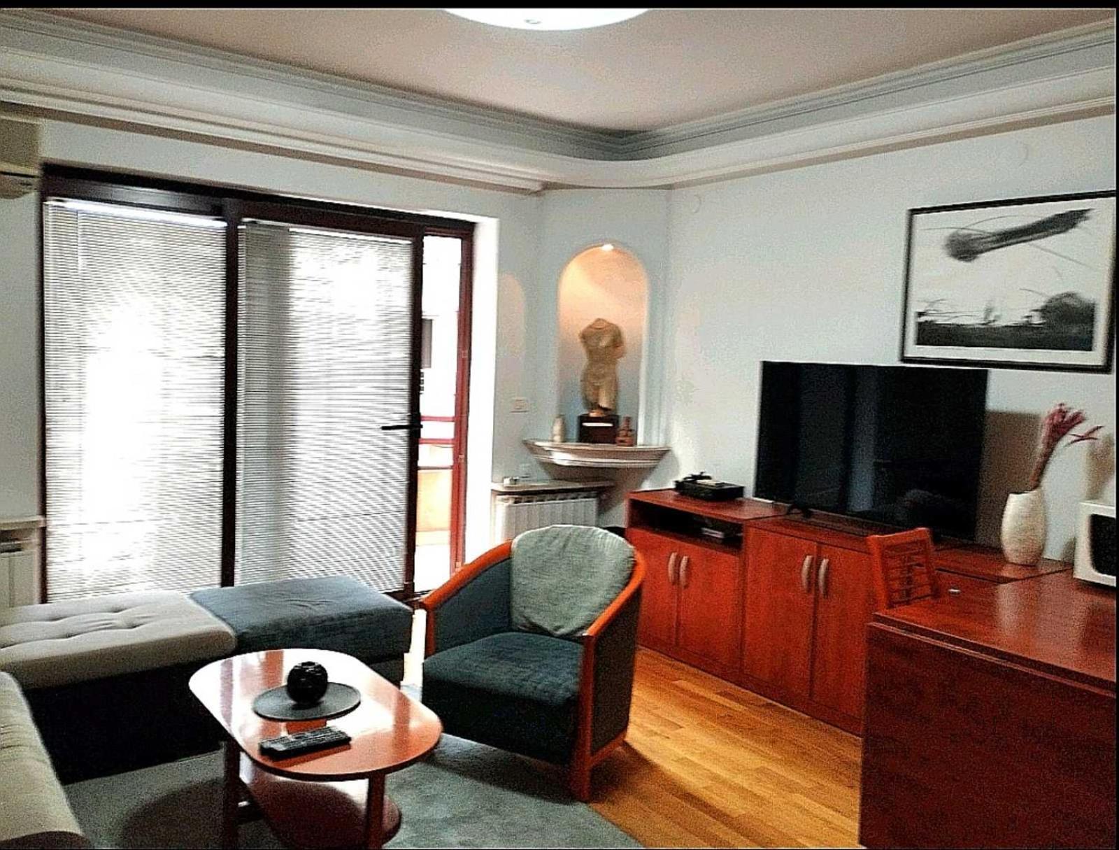 Lovely Square Apartment Purple Velvet Skopje Exterior photo